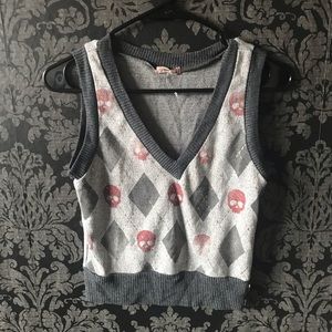 💀 Grey, Red, and Gold Skull Plaid Punk Vest 💀